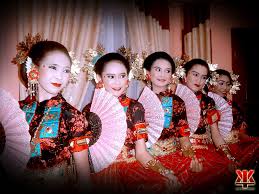 Pakaian Pattuqduq Towaine